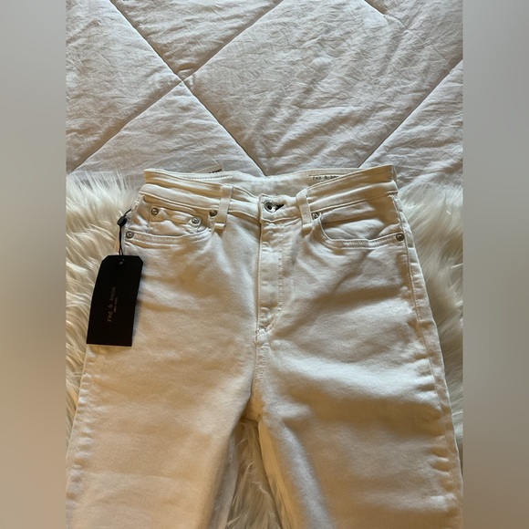 Rag & Bone HIGH RISE ANKLE SKINNY
Slim Fit Ankle White Jean - Picture 9 of 11
